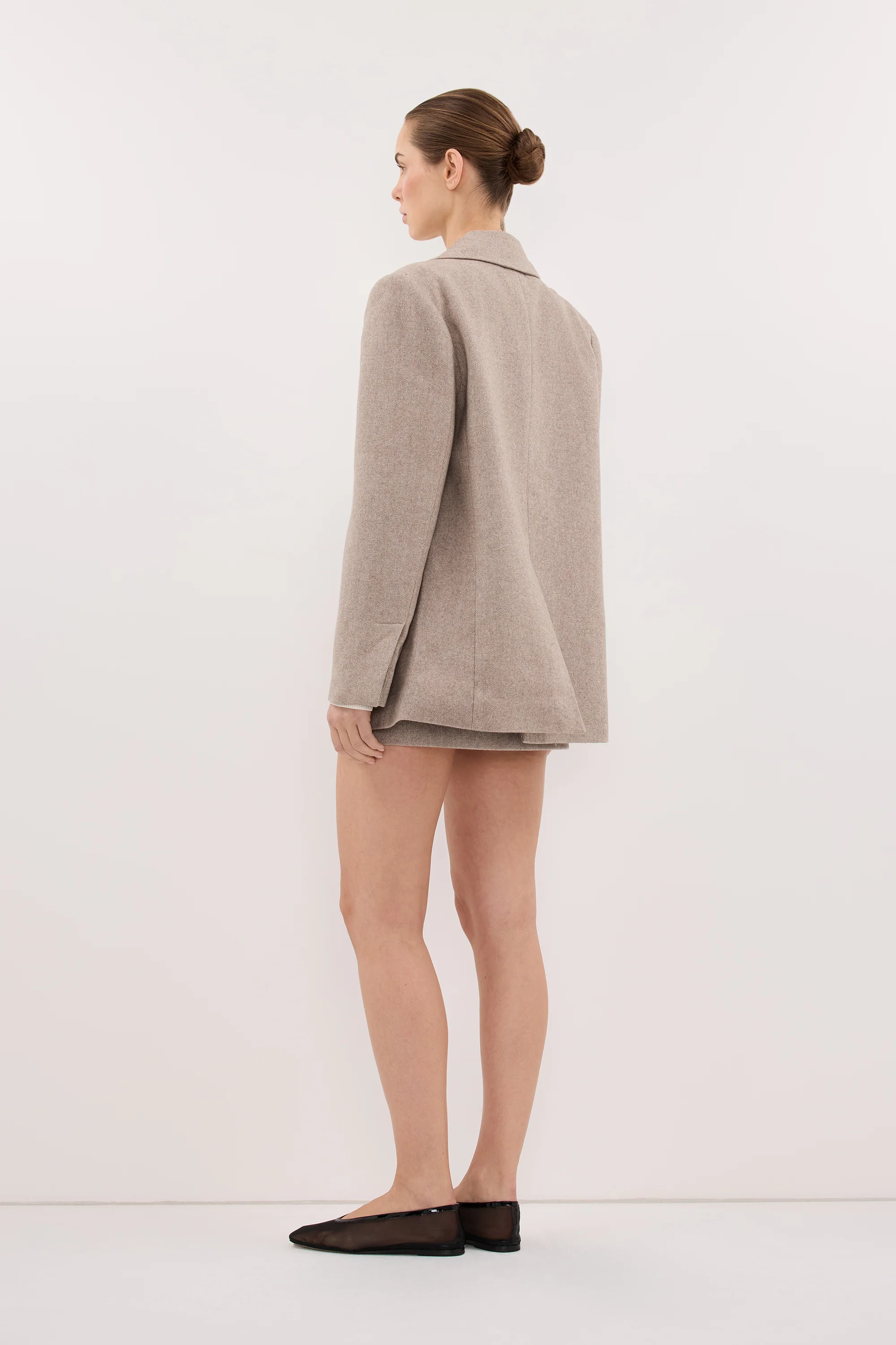 AINSLY OAT TEXTURED MICRO SKORT - Image 4