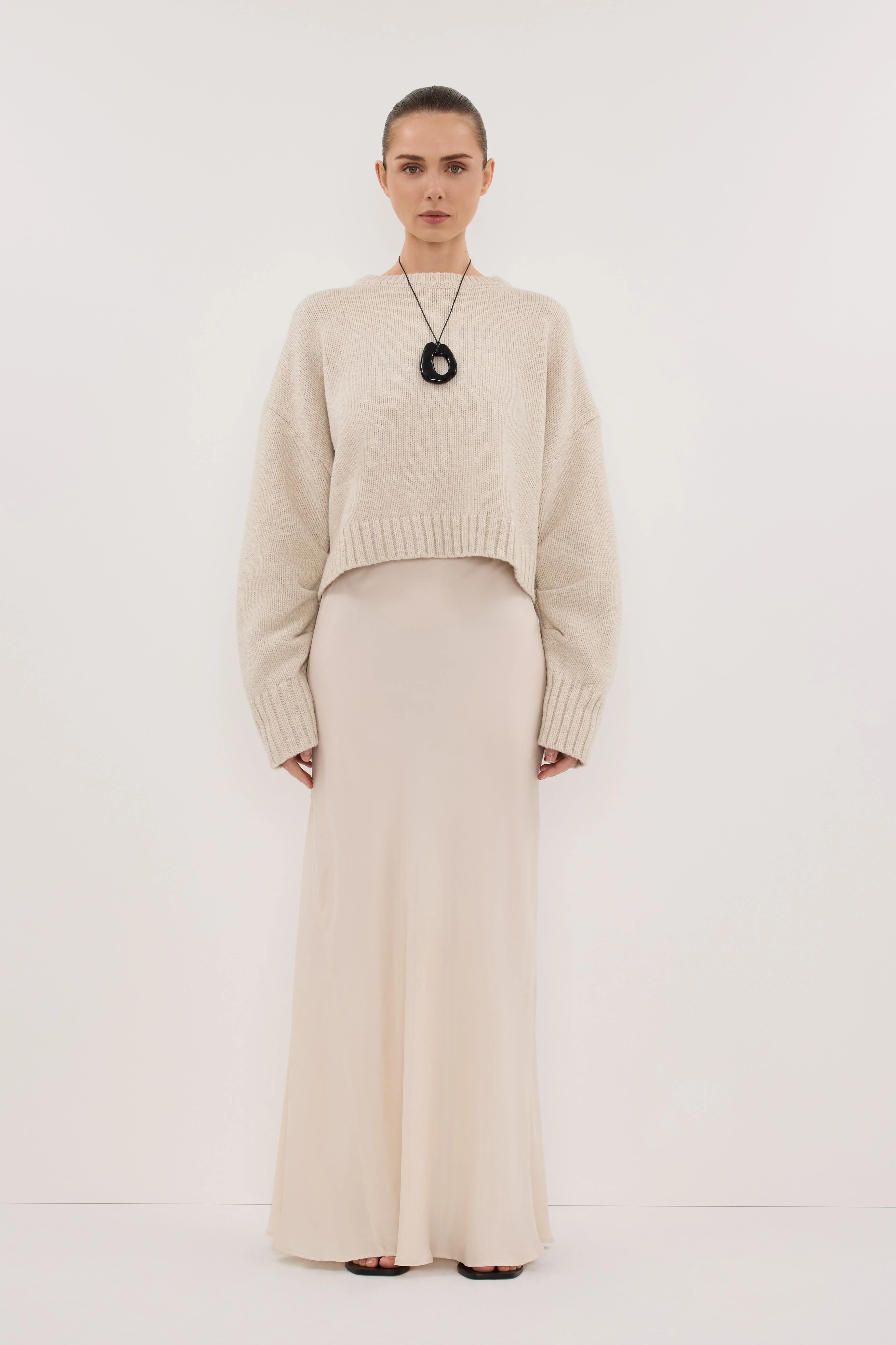 AMY CHALK CREW NECK KNIT JUMPER
