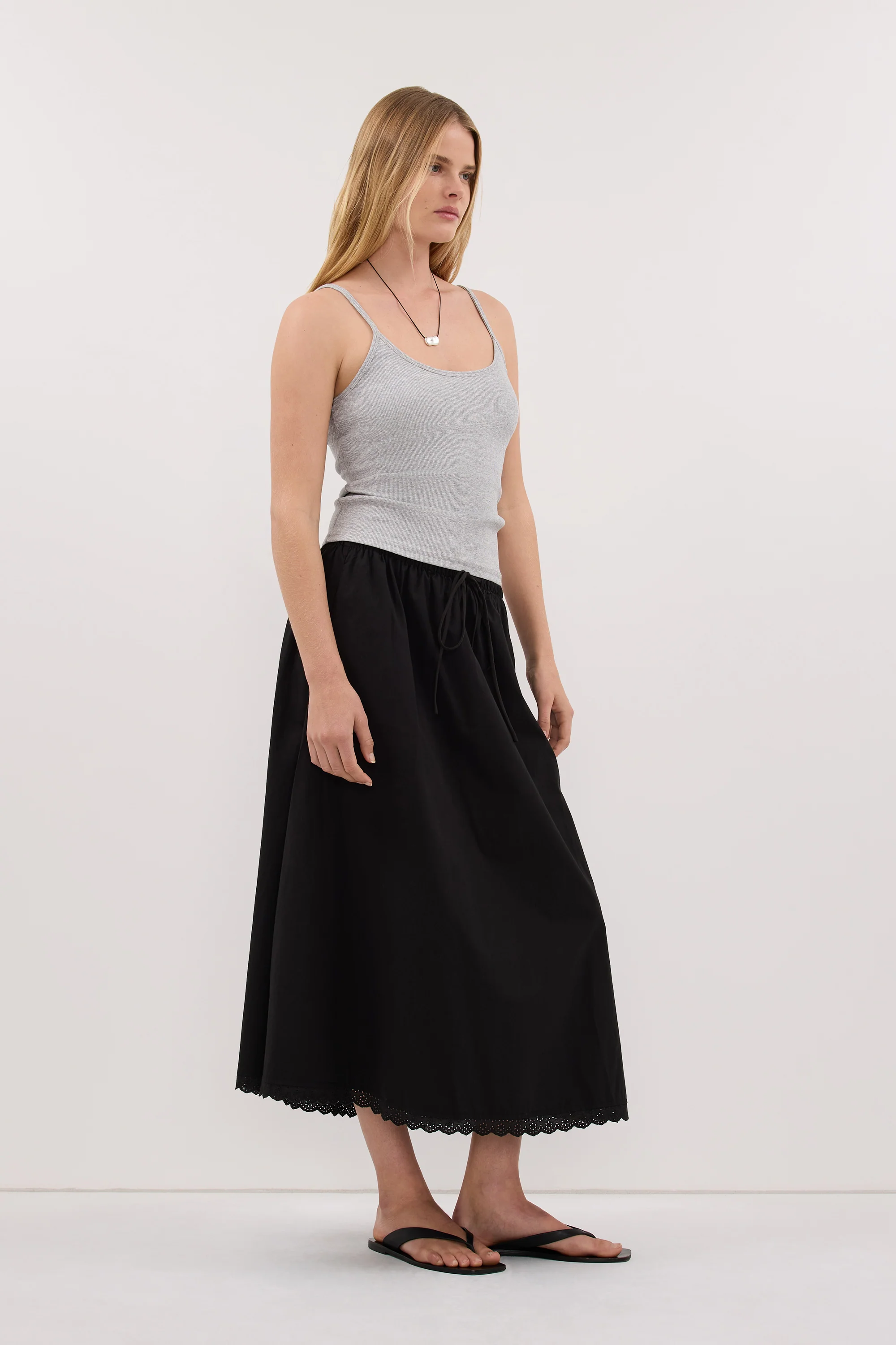ARLETTE BLACK COTTON GATHERED 7/8 SKIRT - Image 3