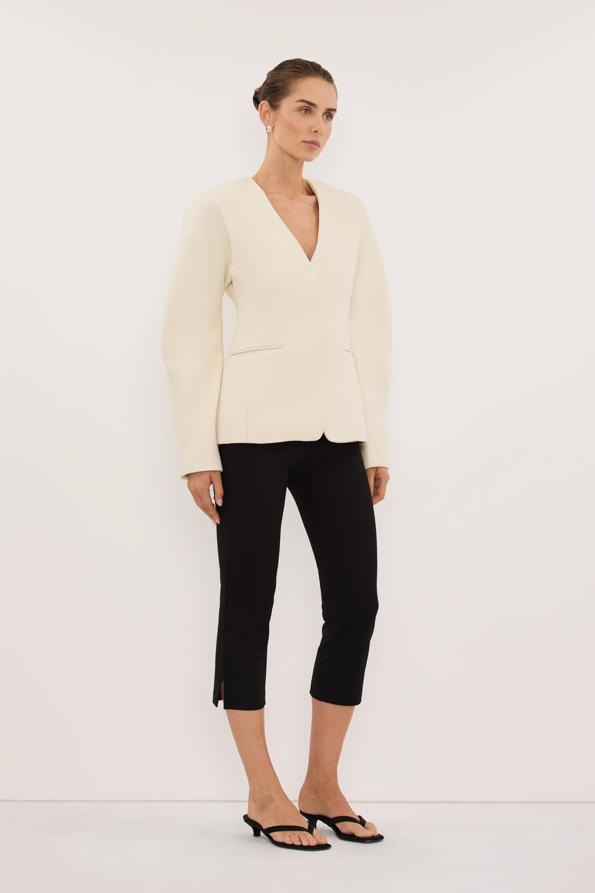 BOBBI CREAM BOUCLE COCOON BLAZER - Image 3