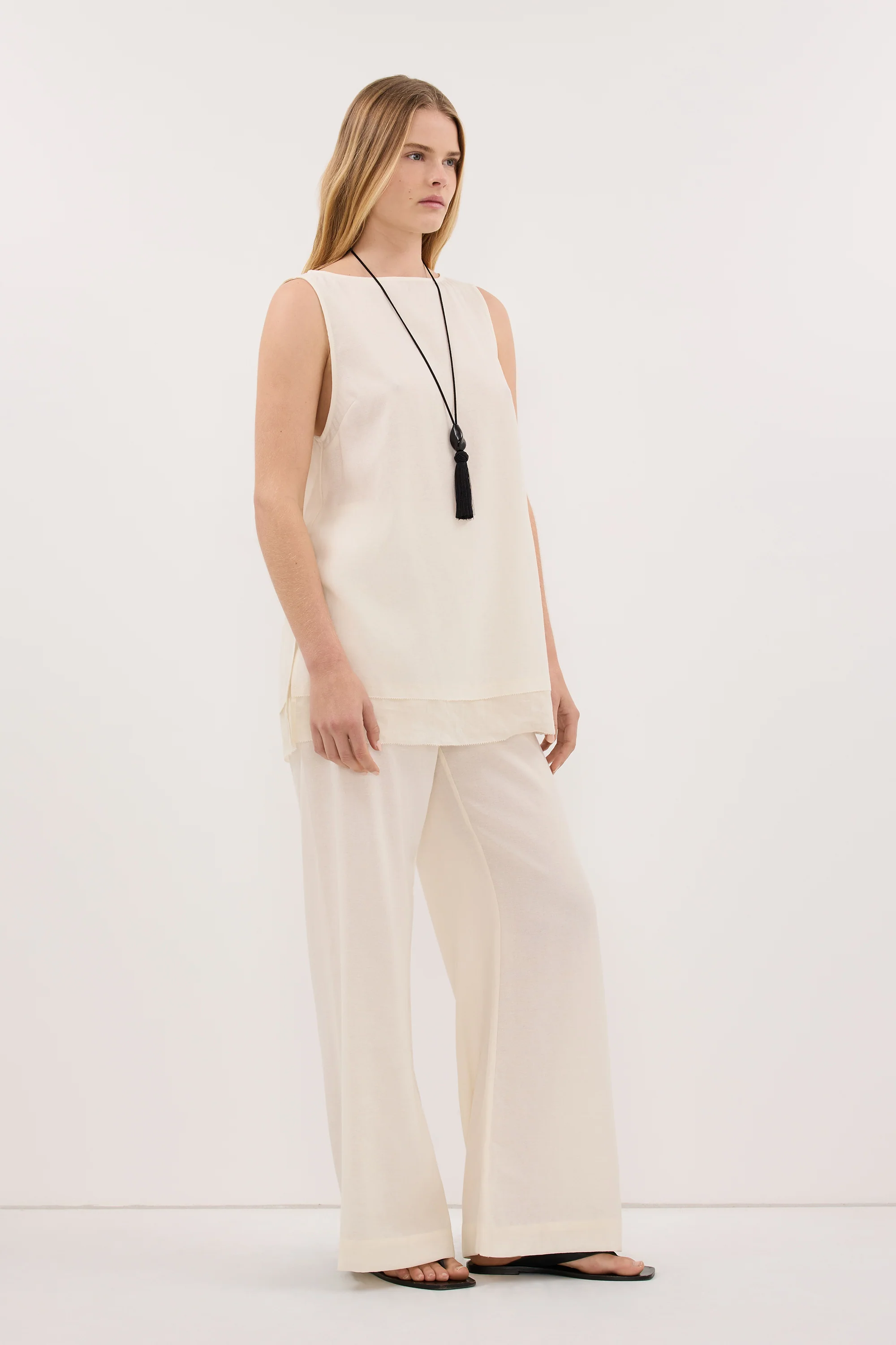 CALIA CREAM TAILORED PANT - Image 3