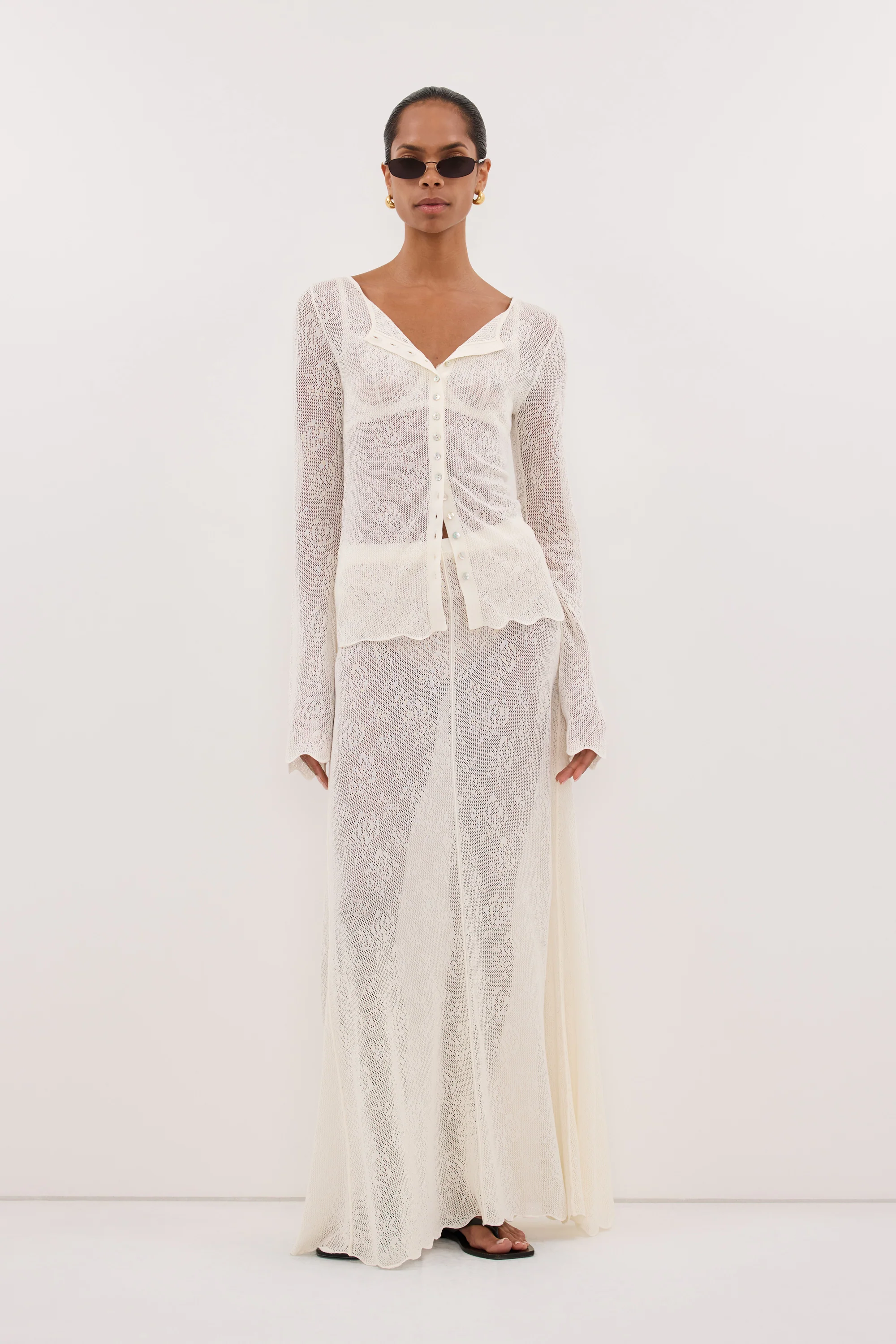 DELIA OFF WHITE LACE BUTTON TOP
