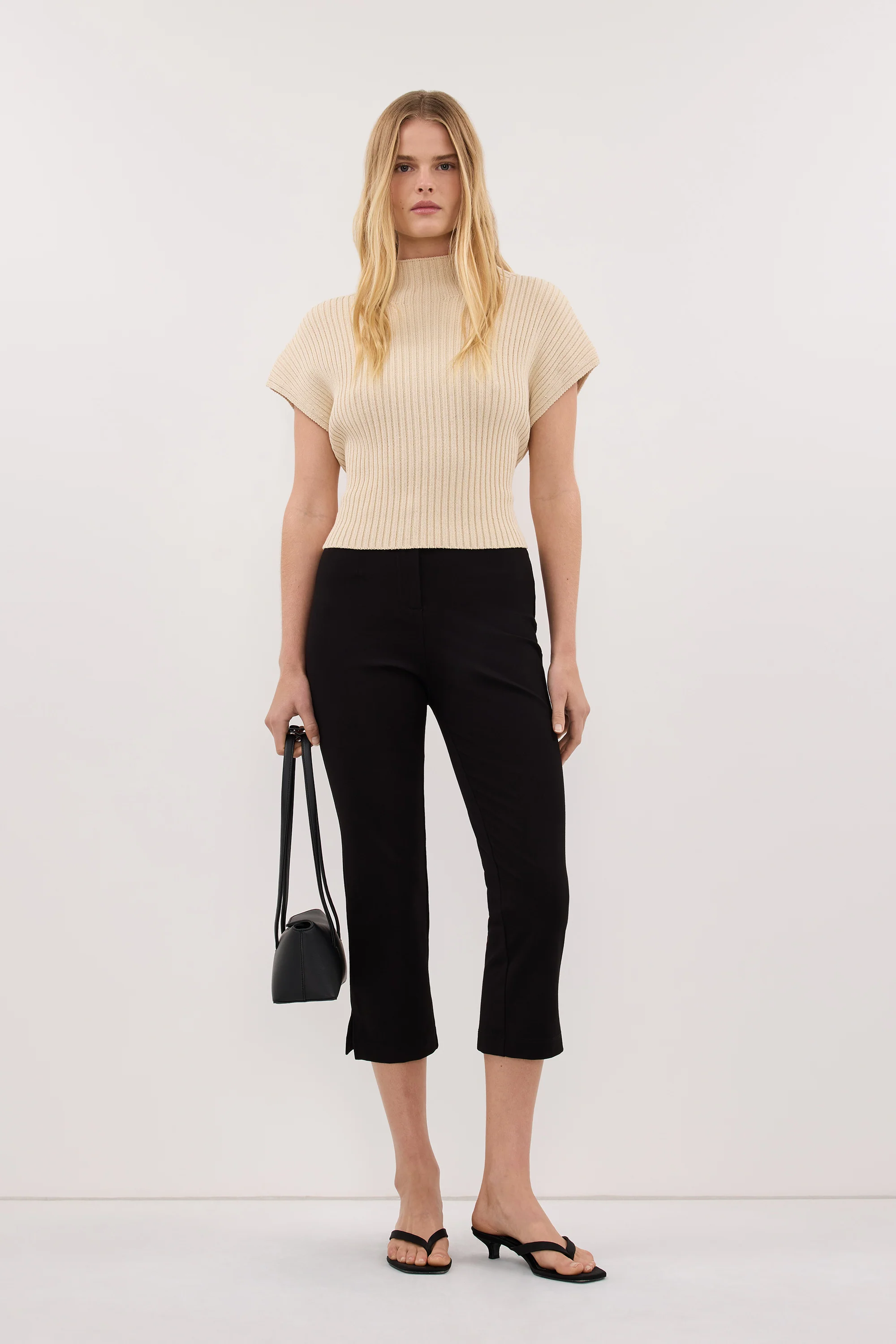DELLA NATURAL KNIT TOP