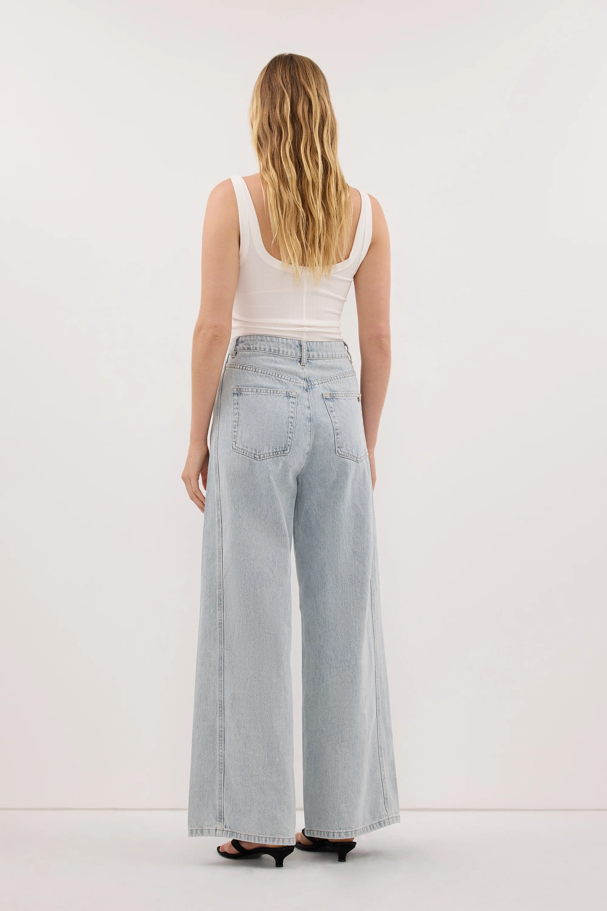 DREW LIGHT RINSE WIDE LEG DENIM JEAN - Image 4