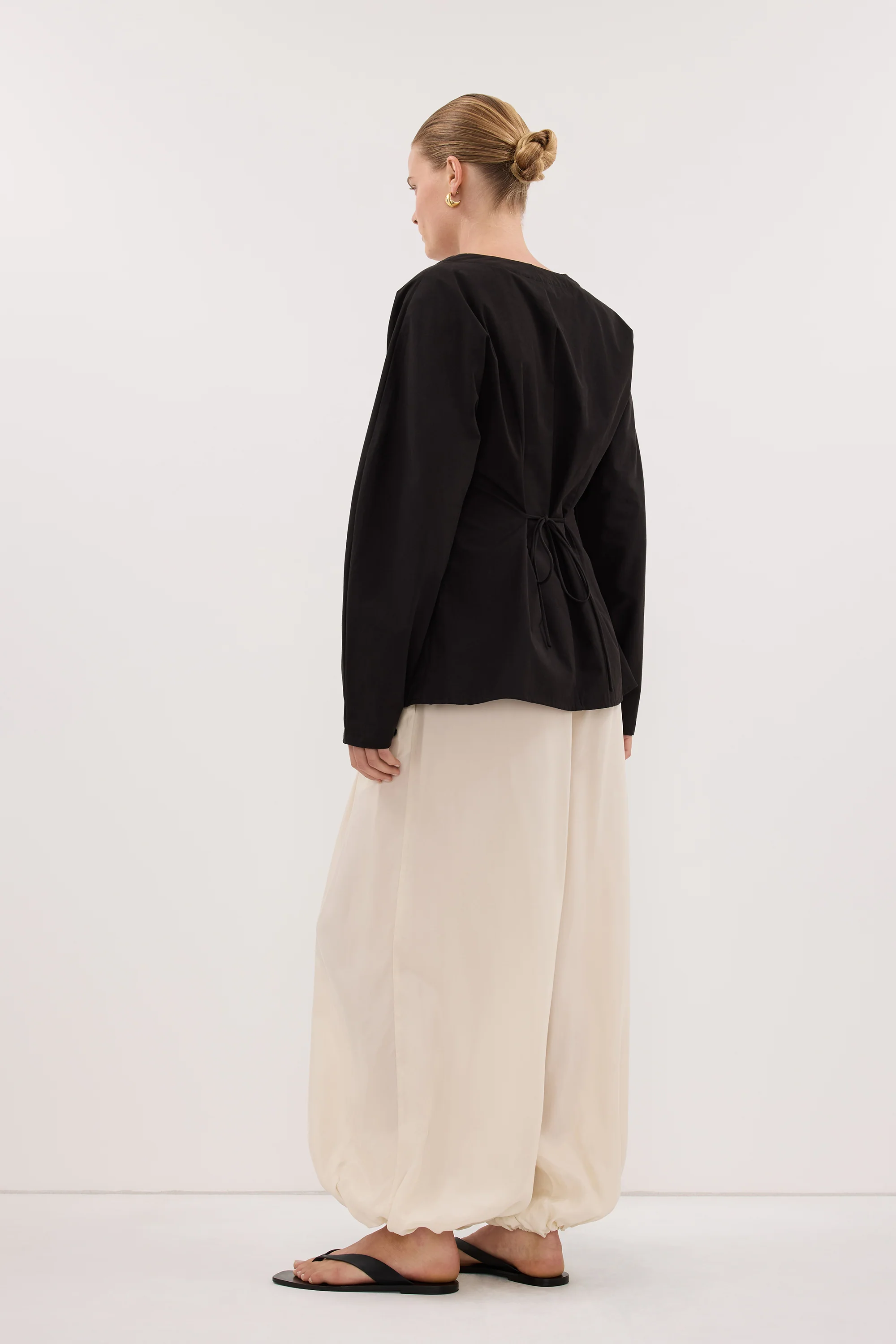 EDENA BLACK COTTON FITTED SHIRT - Image 4