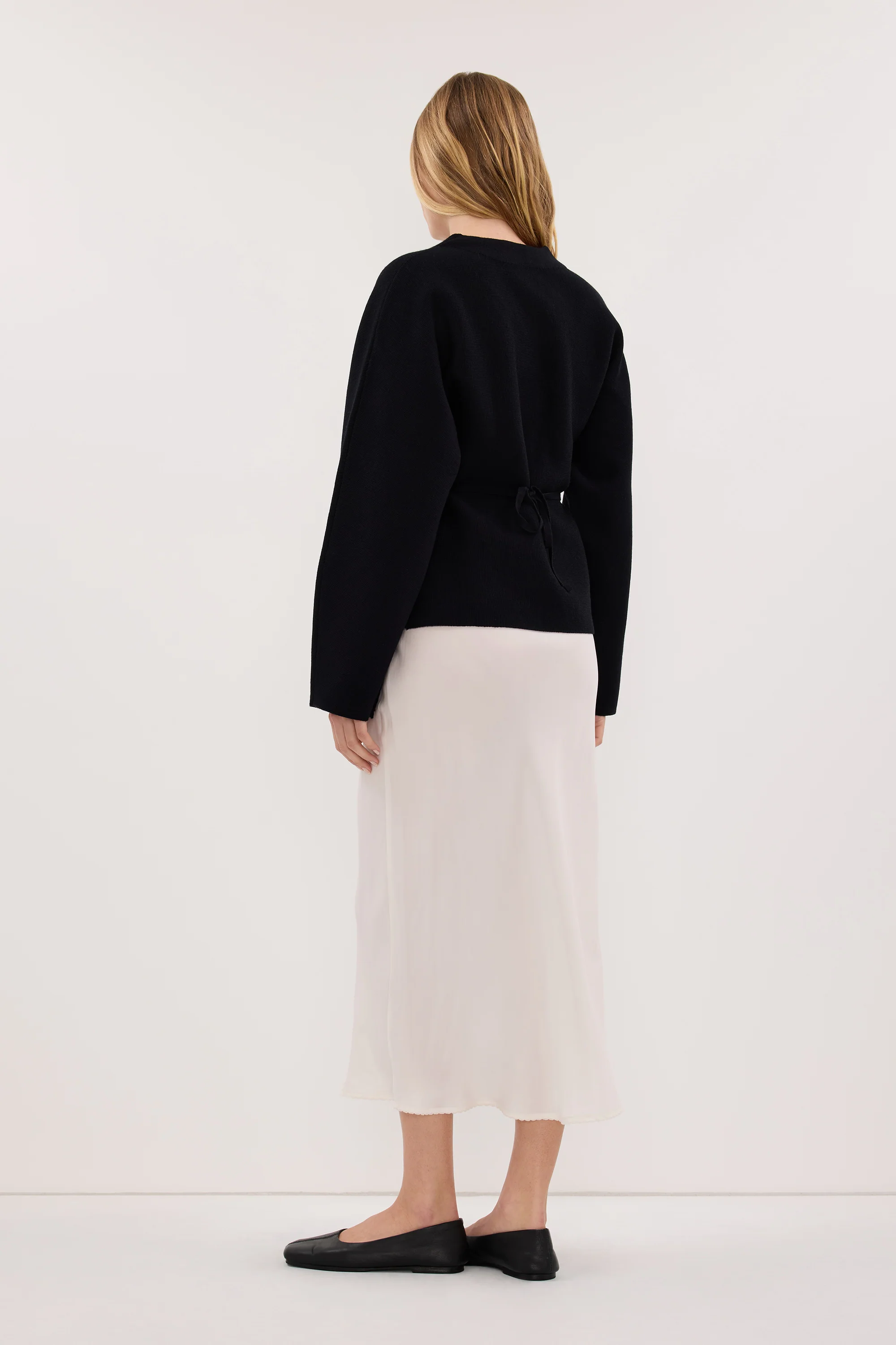 ETHEL BLACK V NECK CARDIGAN - Image 4