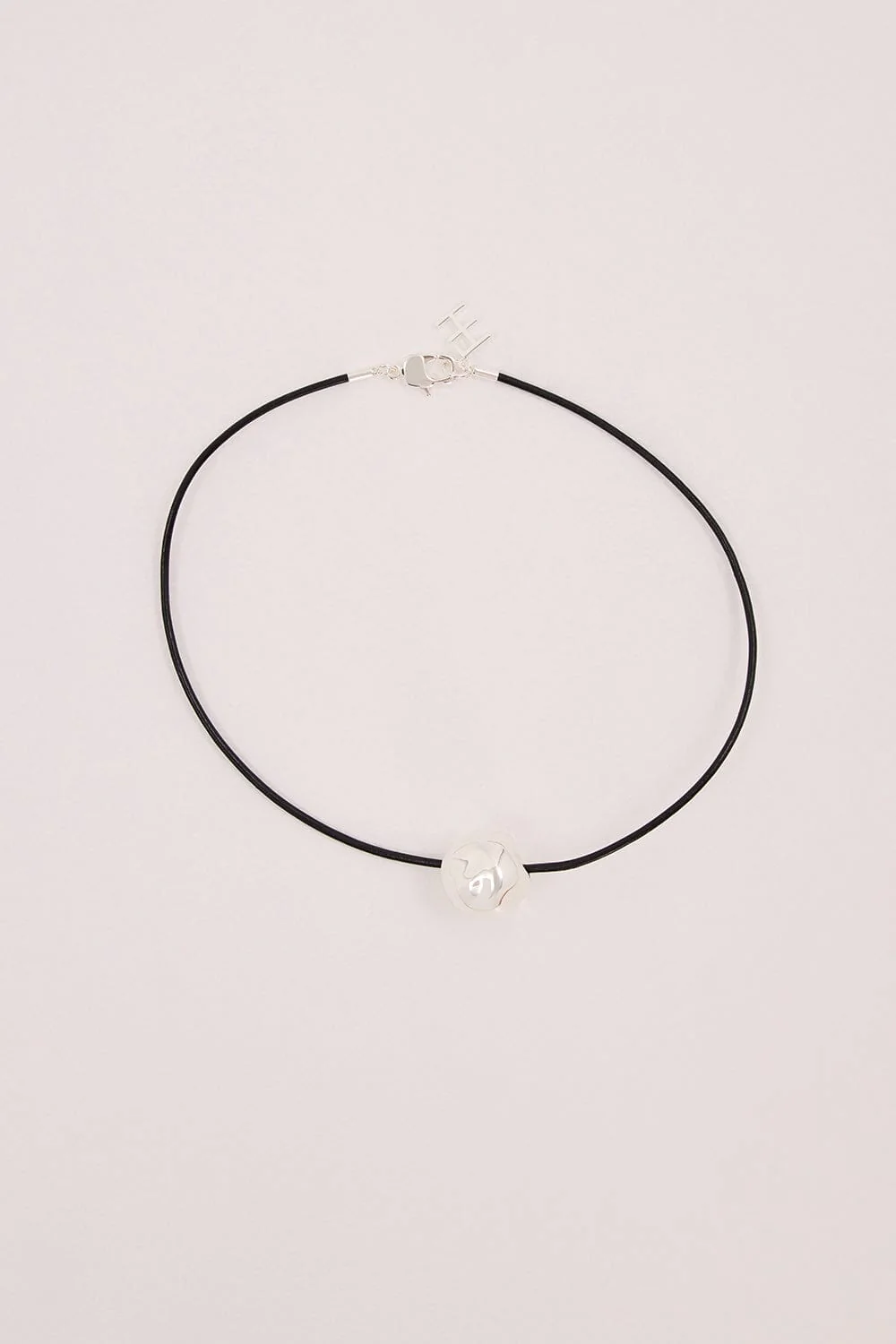 F+H SILVER HAMMERED BALL CHOKER