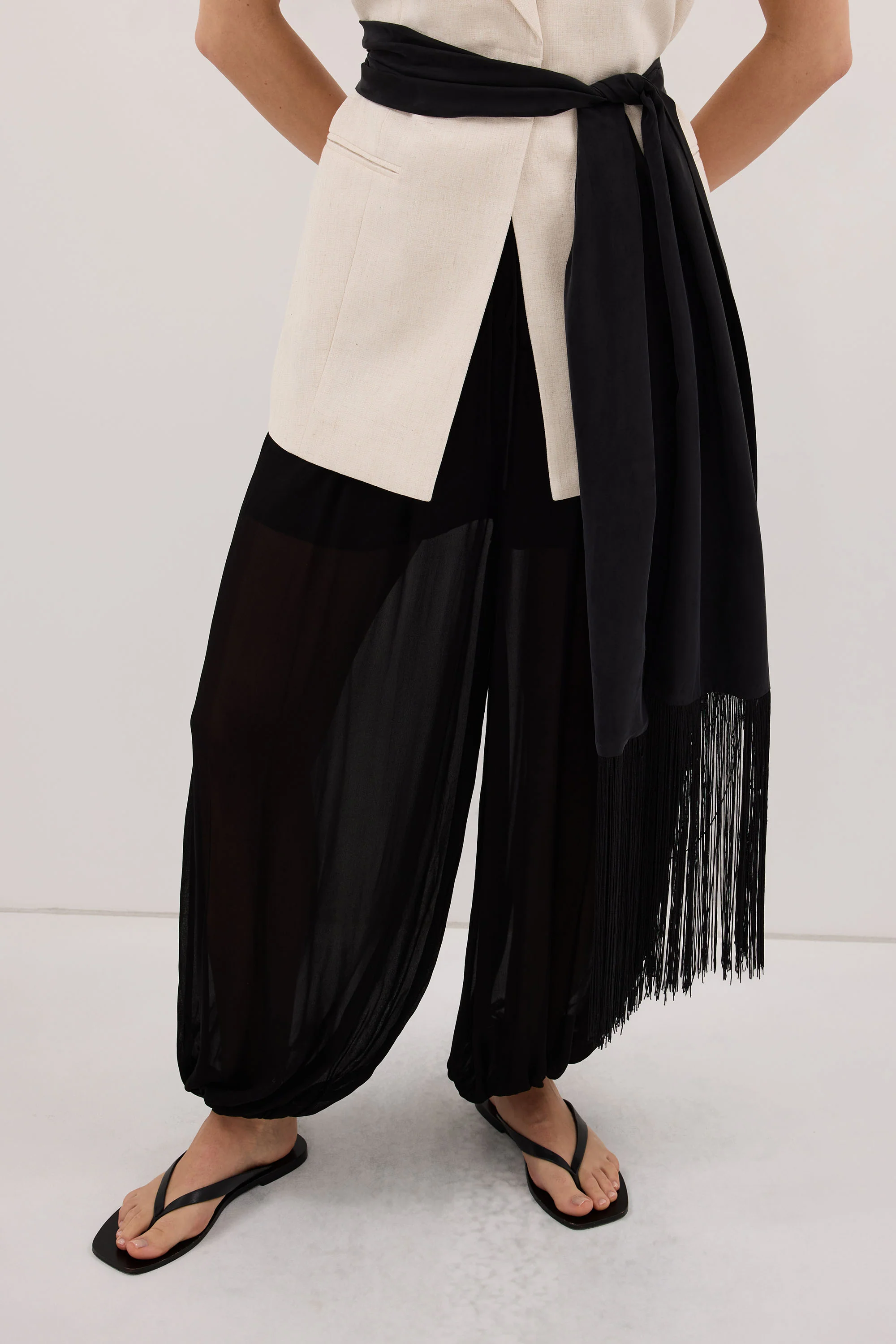 FIORA BLACK CUPRO FRINGE SCARF - Image 5
