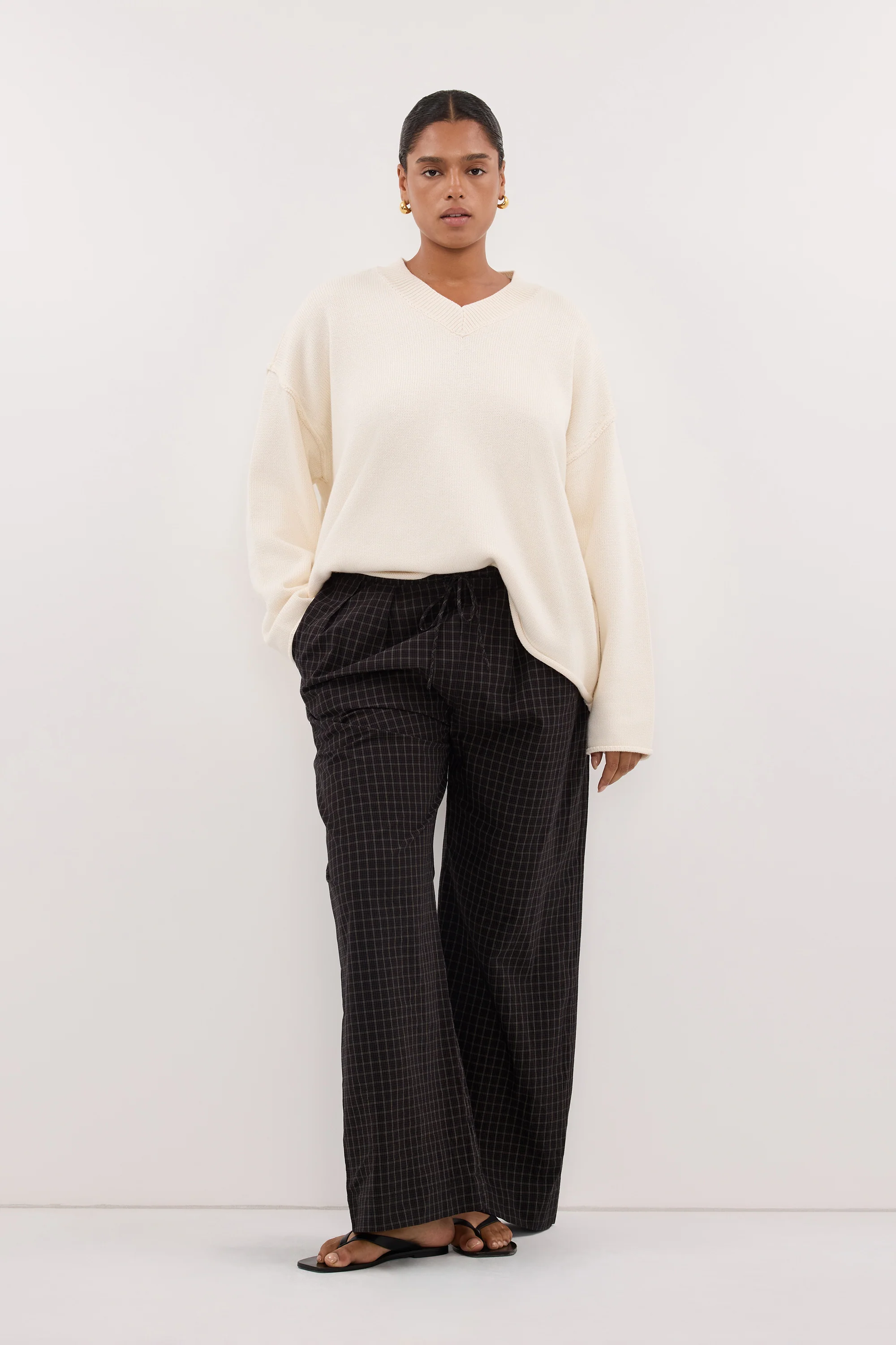 FLINT CREAM V NECK KNIT JUMPER - Image 8