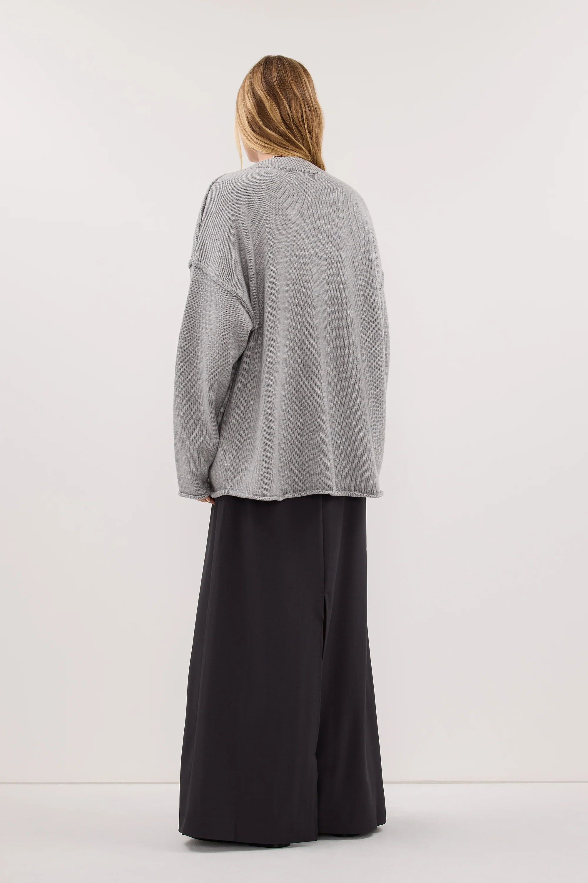 FLINT SILVER V NECK KNIT JUMPER - Image 4
