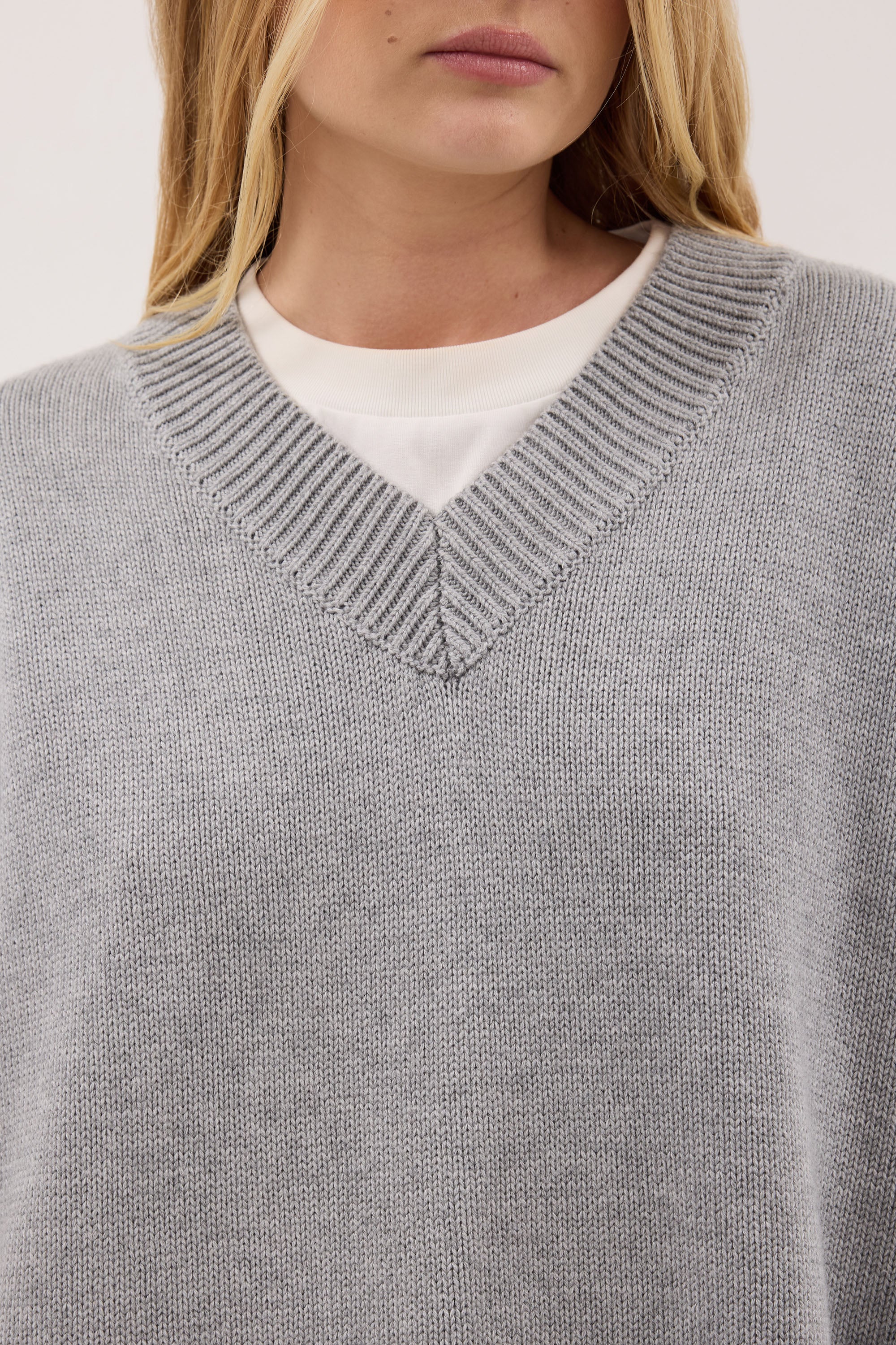 FLINT SILVER V NECK KNIT JUMPER - Image 5