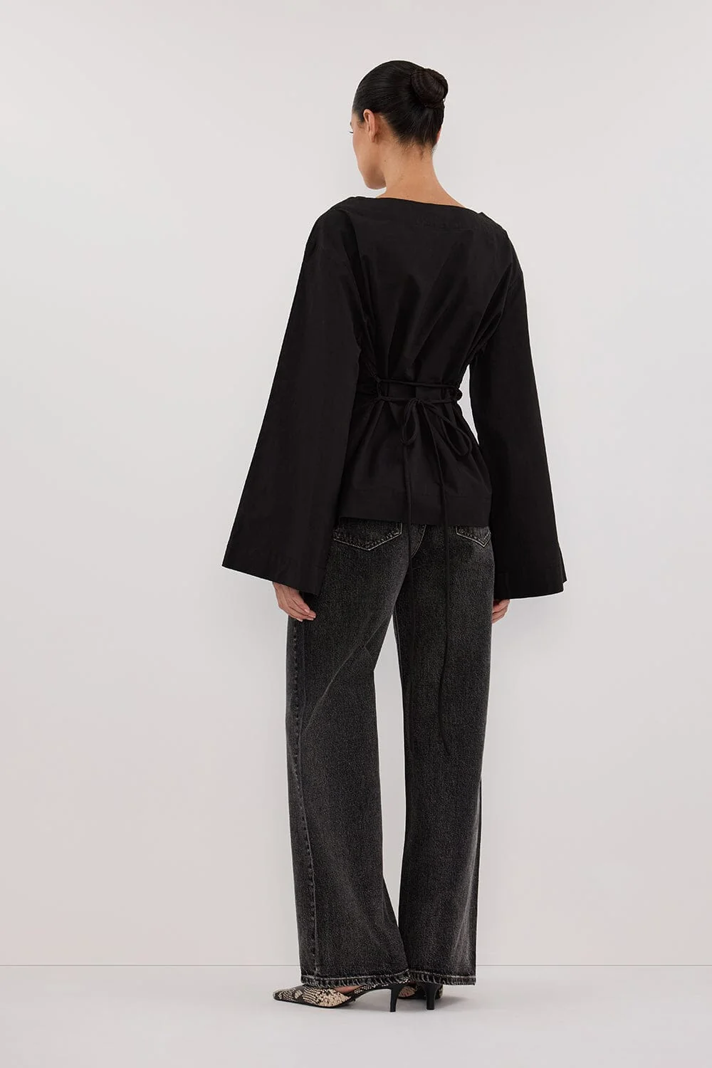 IVY BLACK LONG SLEEVE TOP - Image 4
