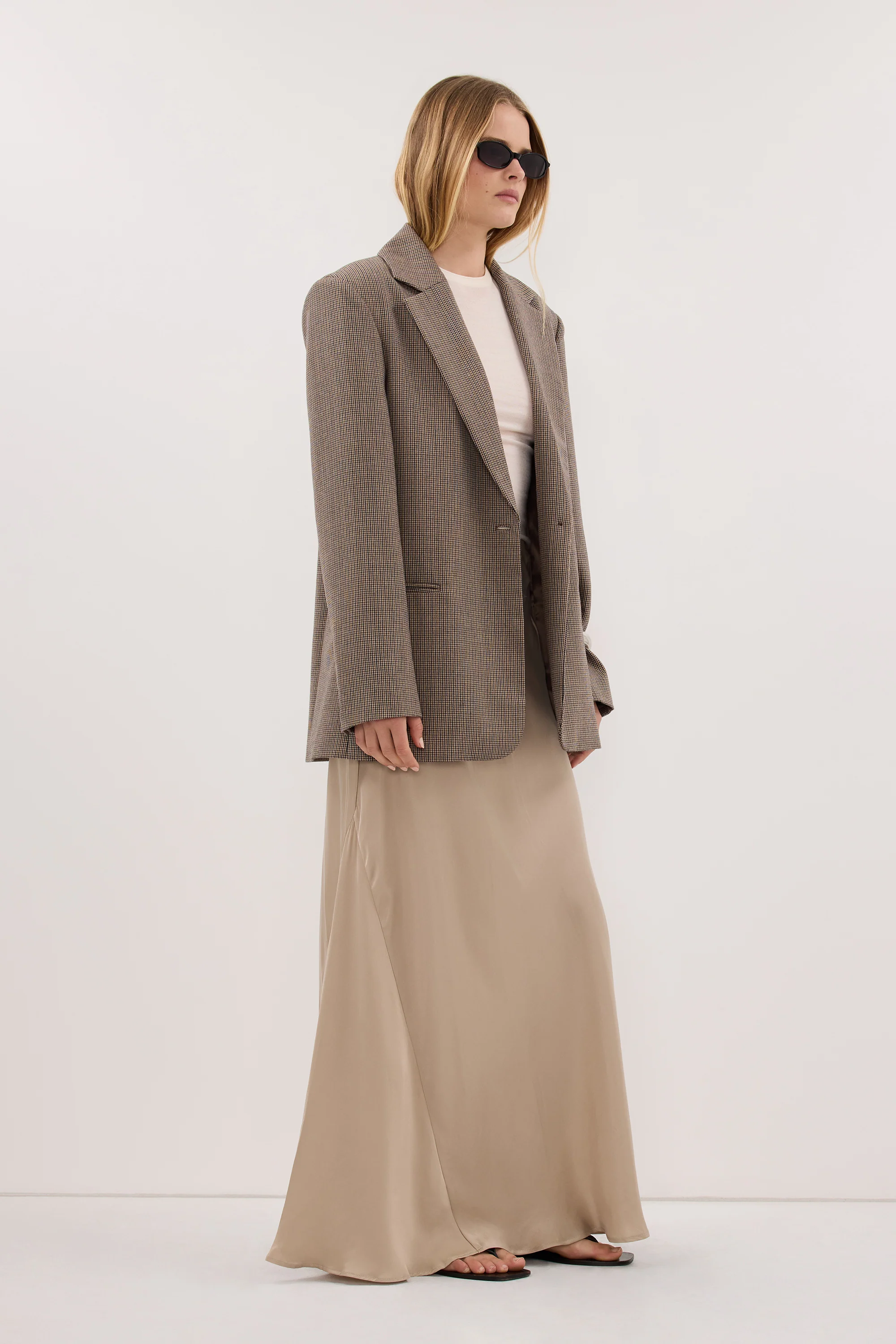 JULIETTE GOLD SILK MIDI SKIRT - Image 3
