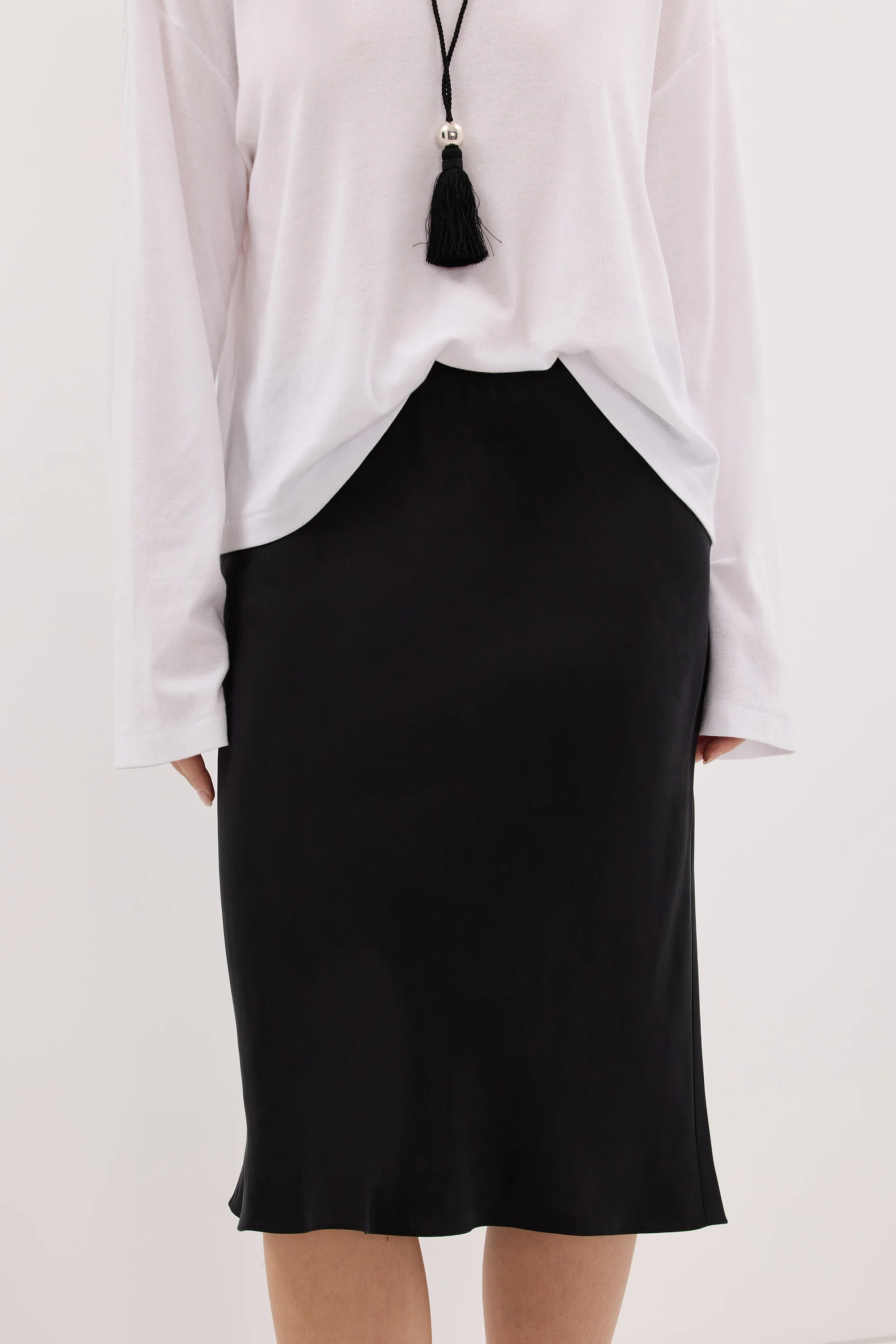 LOUISA BLACK CUPRO KNEE LENGTH SKIRT - Image 5