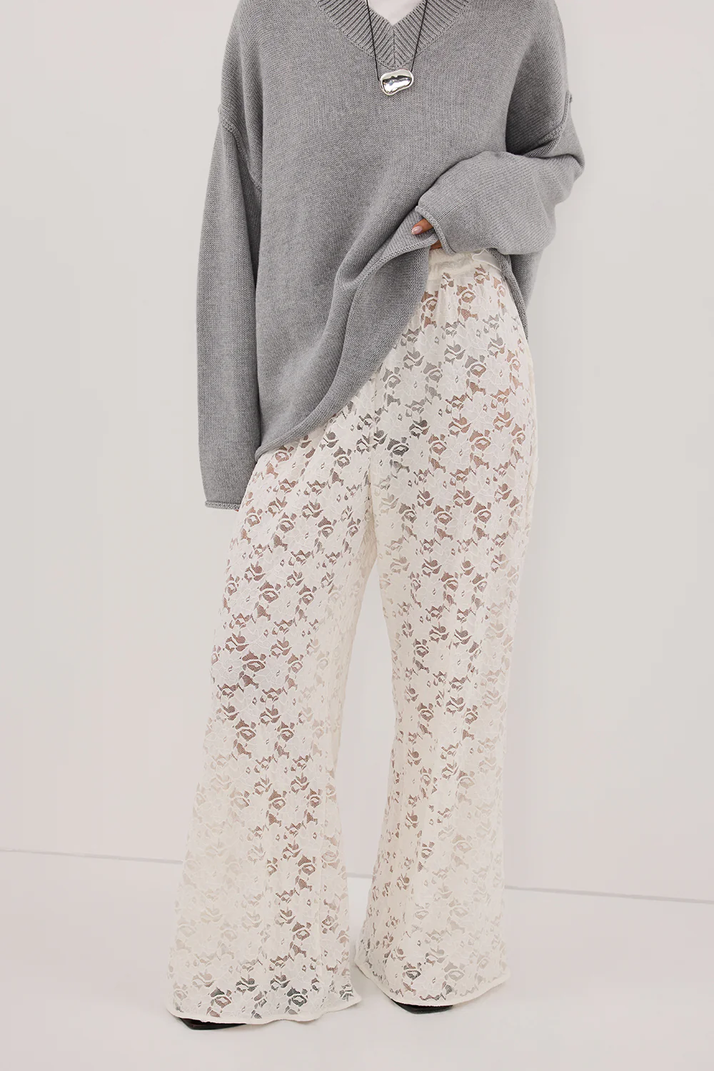LOULA WHITE LACE PANT - Image 2