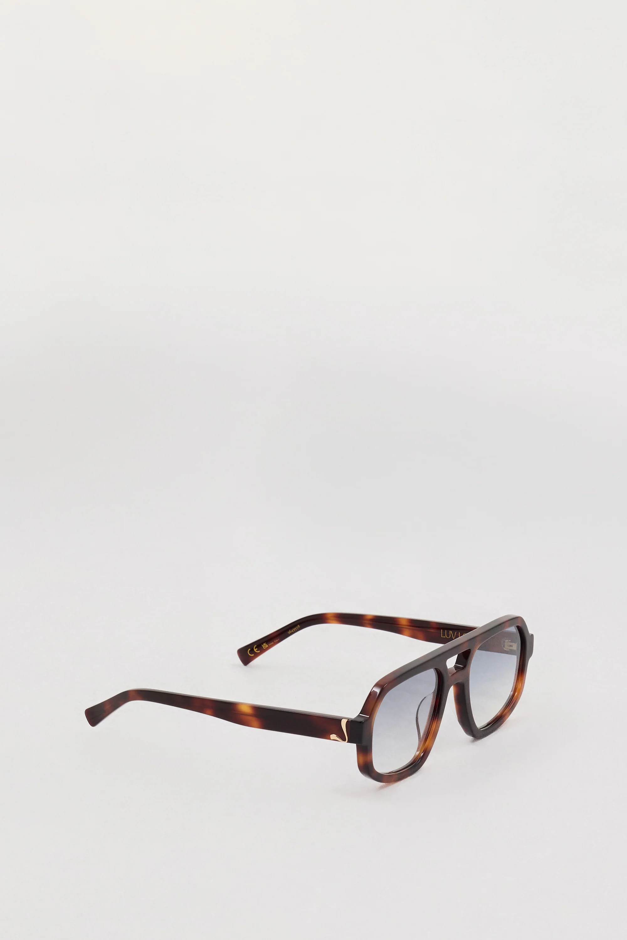 LUV LOU THE BANKS MAPLE TORTOISE SUNGLASSES - Image 3