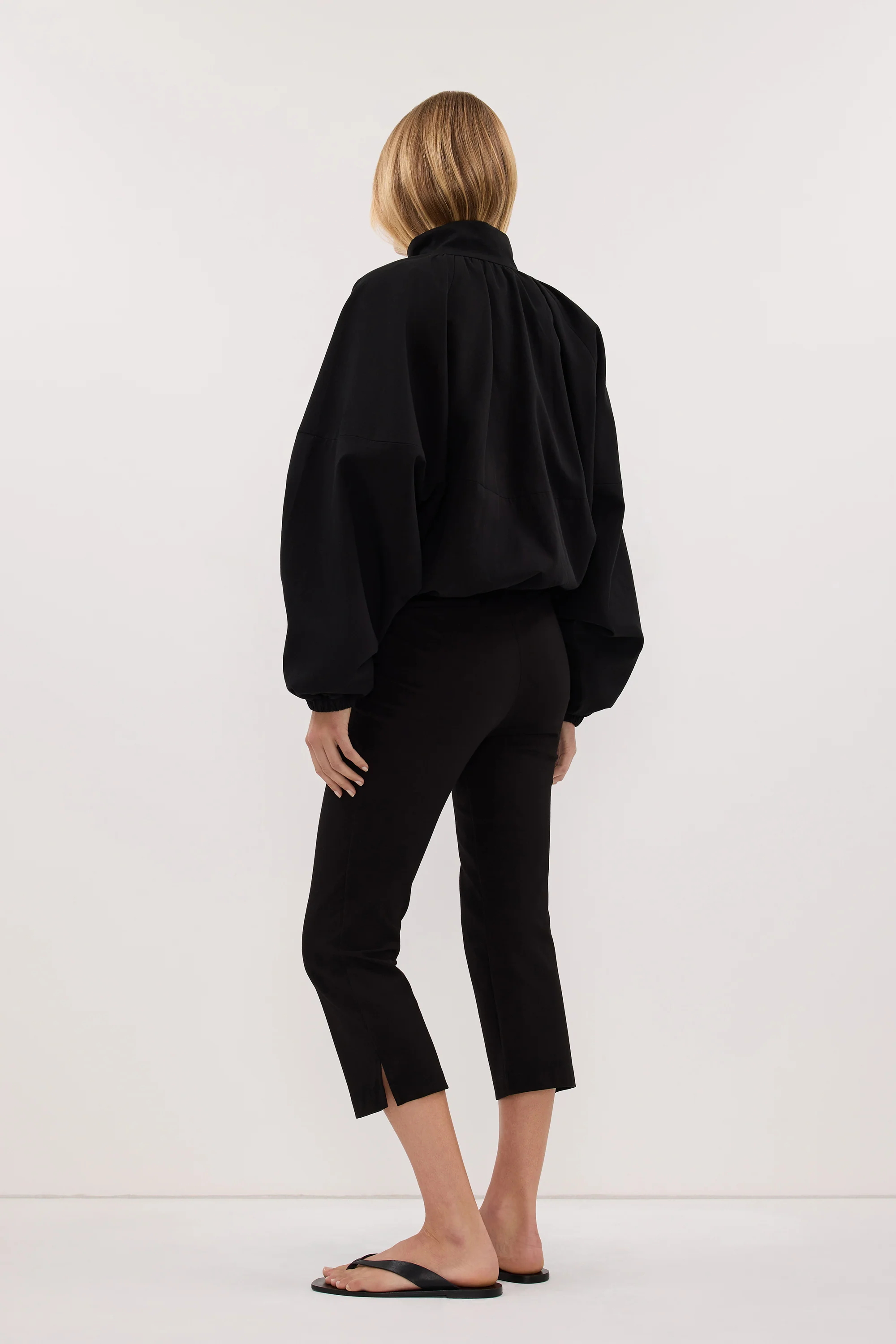 OAKLEE BLACK BATWING LIGHTWEIGHT JACKET - Image 3