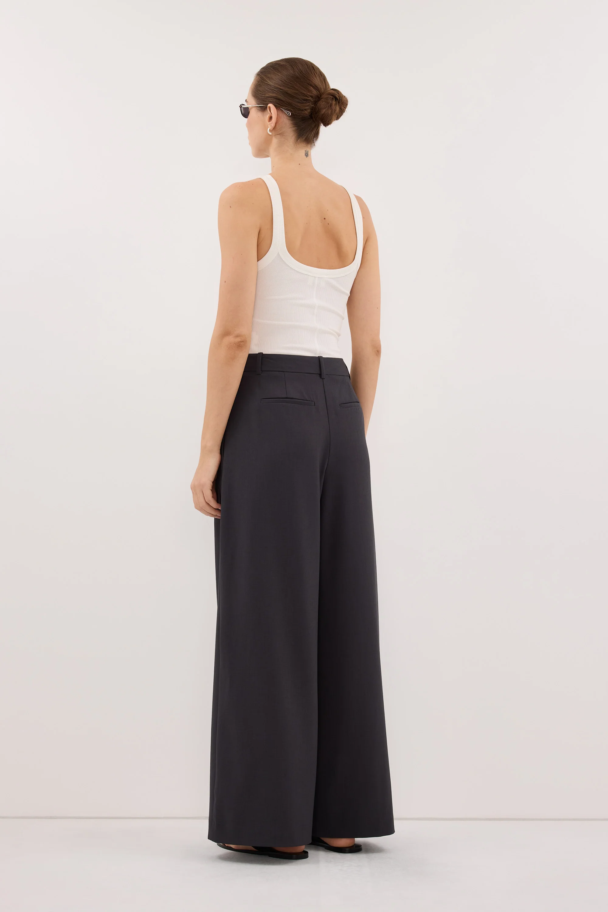 PARKER DARK GREY TAILORED WIDE LEG PANT - Image 3