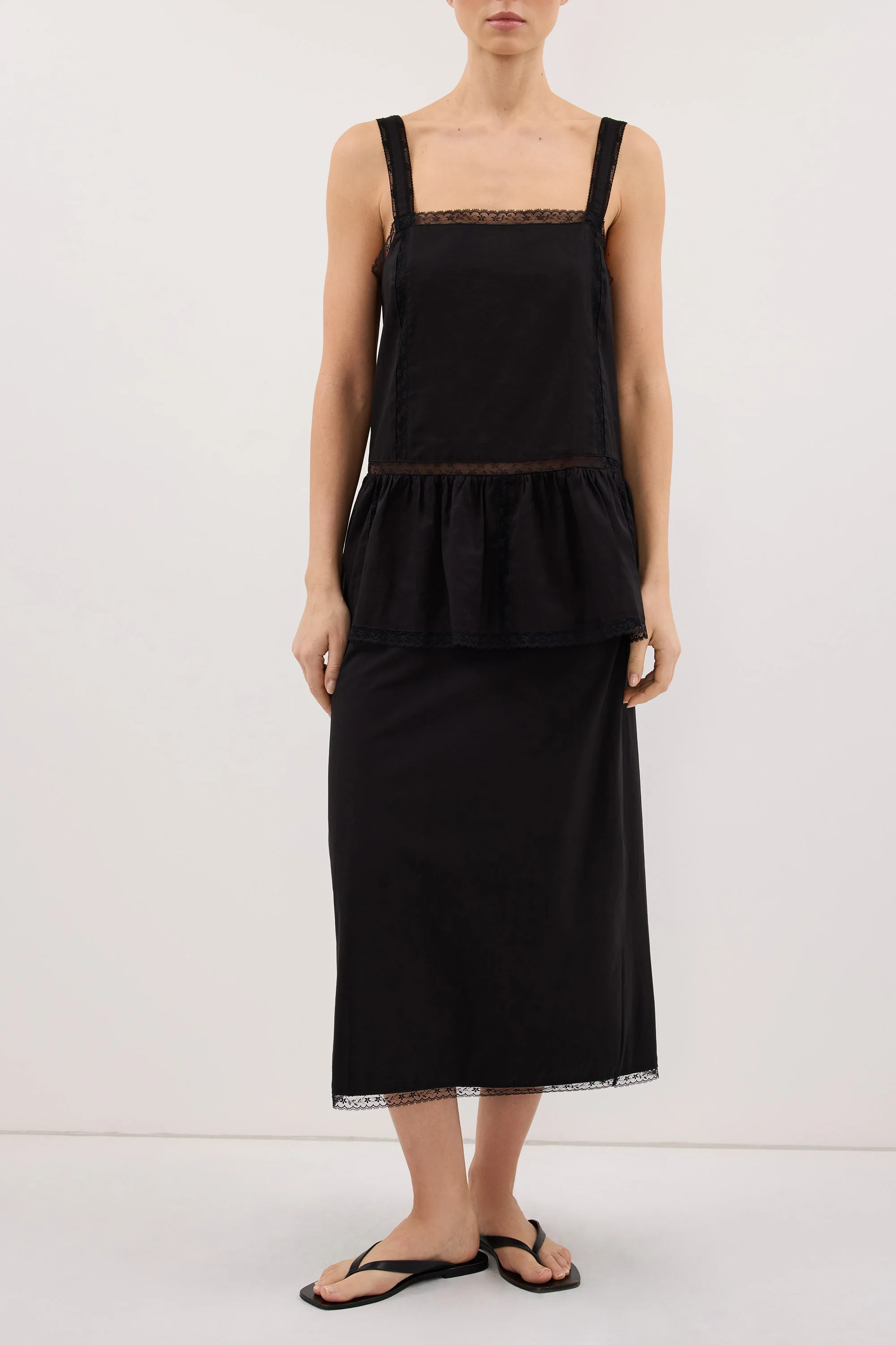 ROSIN BLACK KNEE LENGTH SKIRT - Image 2