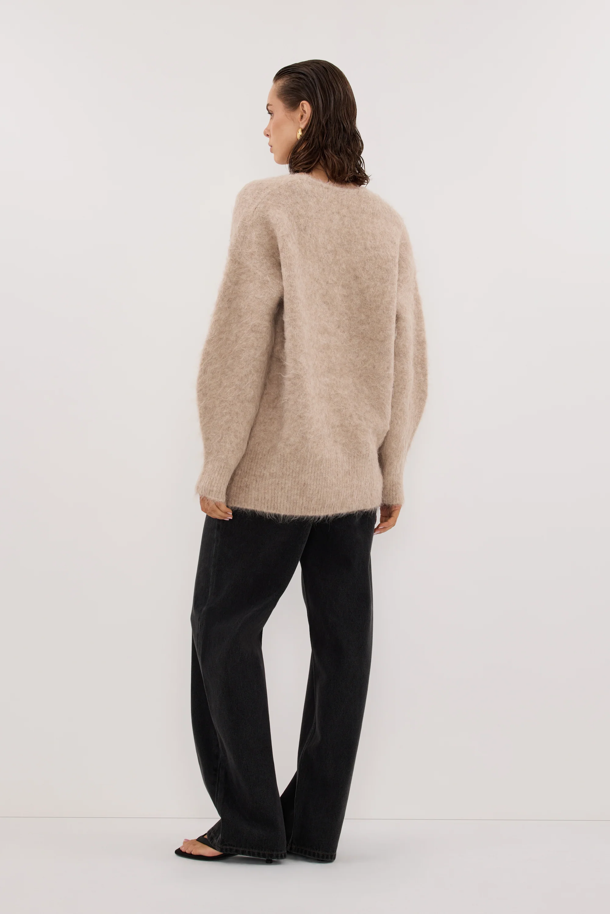 SALMA OAT V NECK JUMPER - Image 4