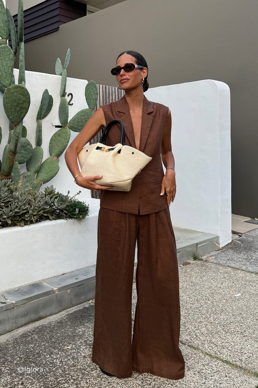 SELAH FONDANT LINEN SLEEVELESS VEST - Image 2