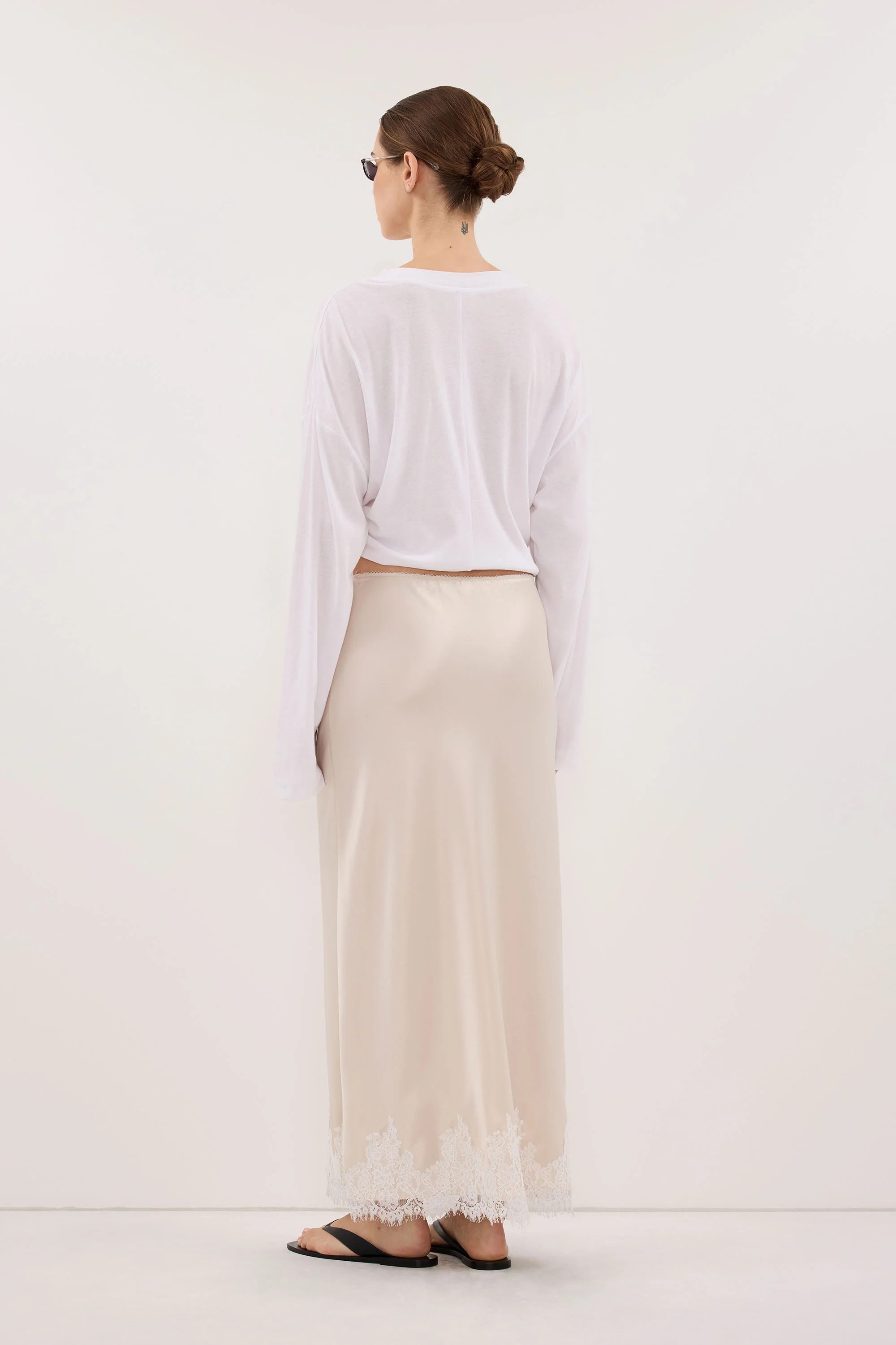 SELENE OYSTER SATIN MIDI SKIRT - Image 4