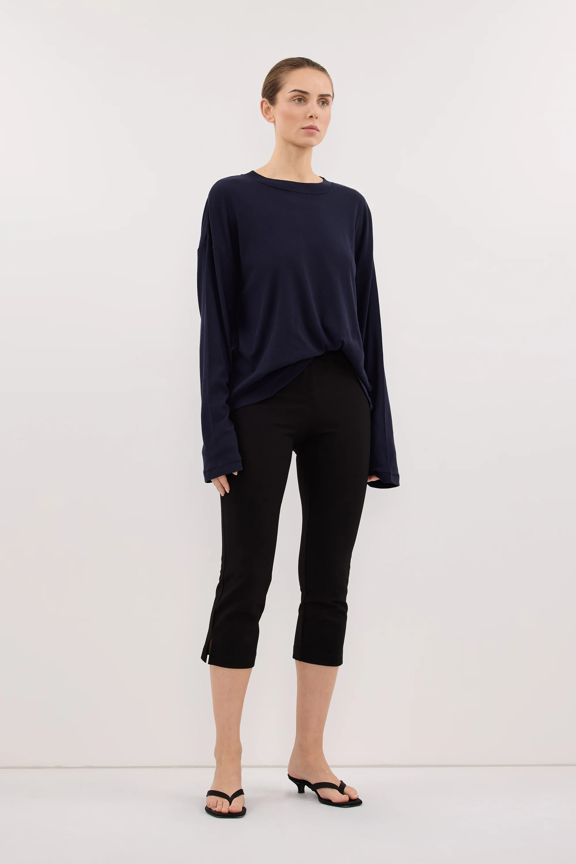 SLOANE NAVY LONG SLEEVE CREW KNIT TOP - Image 3