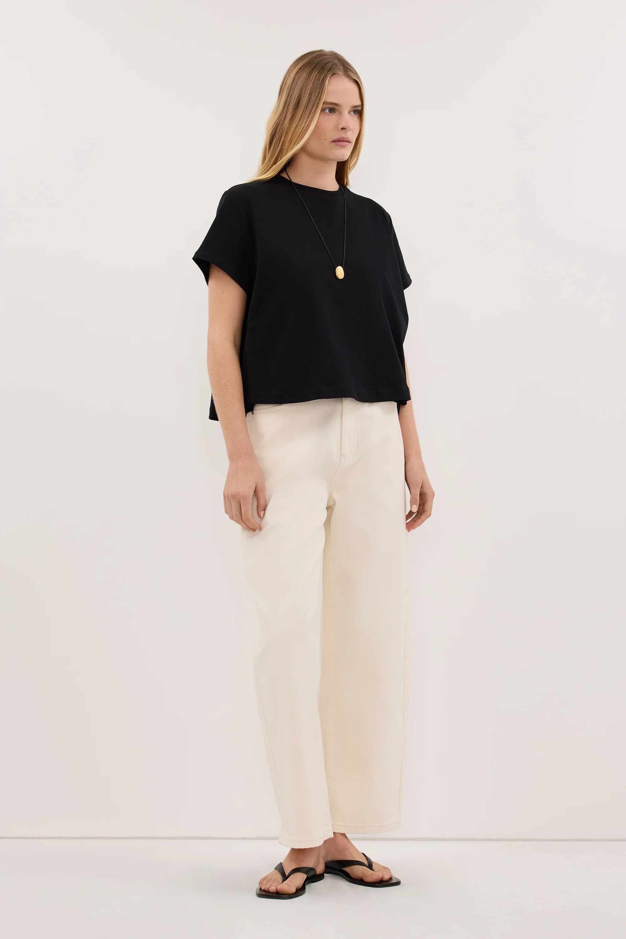 TATUM BLACK SHORT SLEEVE COTTON TEE - Image 3