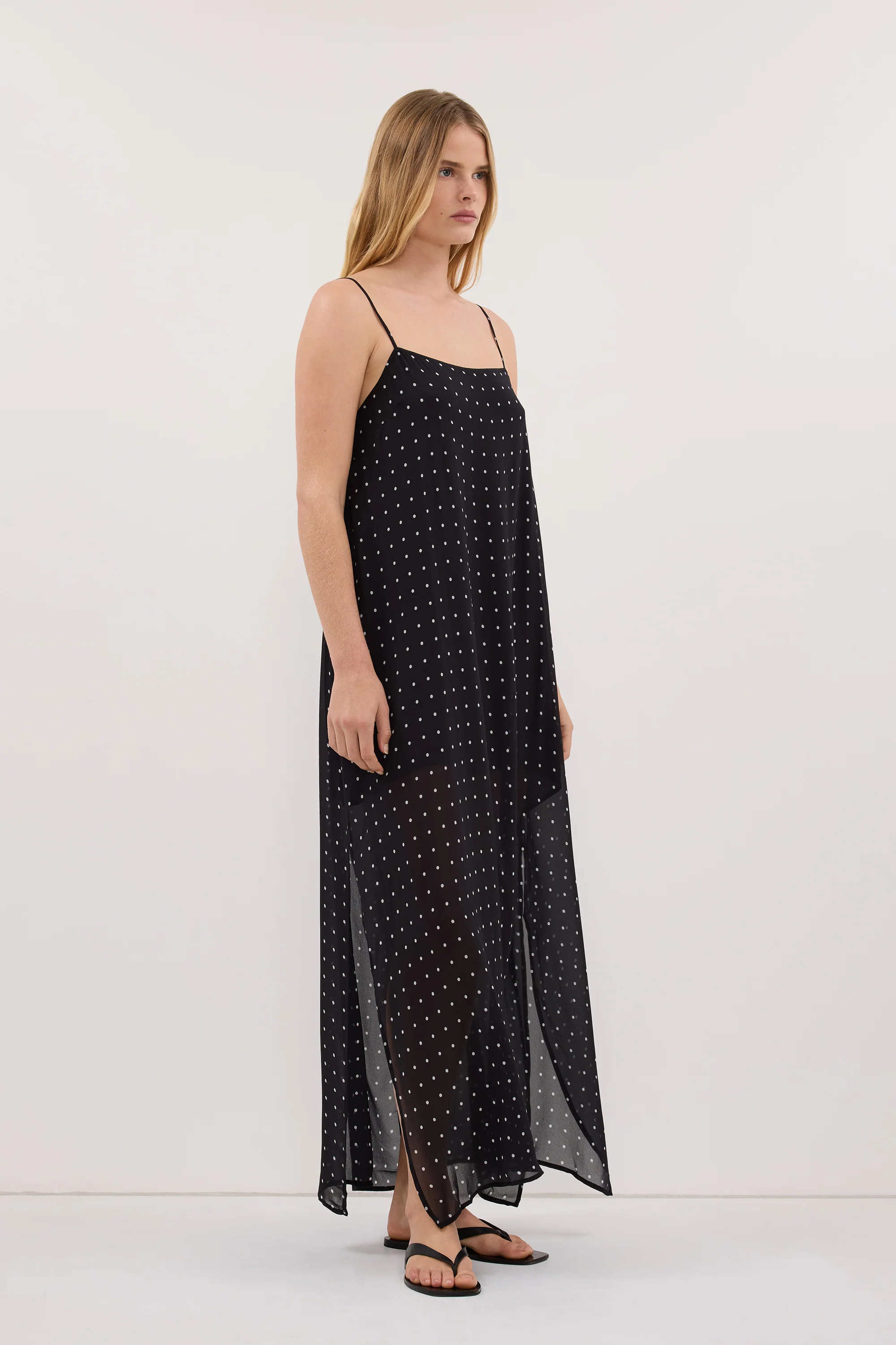 VANESSA BLACK SLEEVELESS MIDI DRESS - Image 3