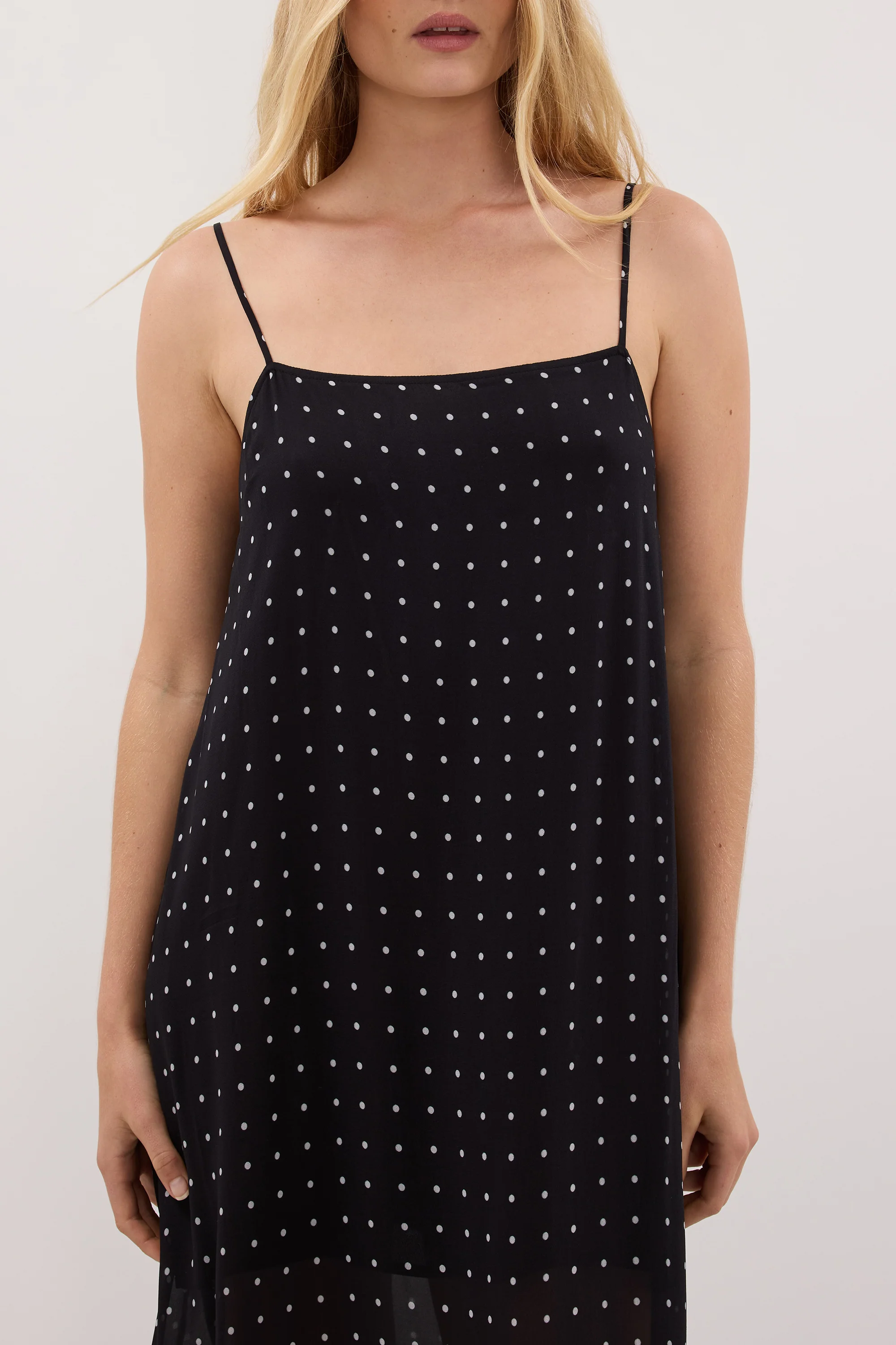 VANESSA BLACK SLEEVELESS MIDI DRESS - Image 5