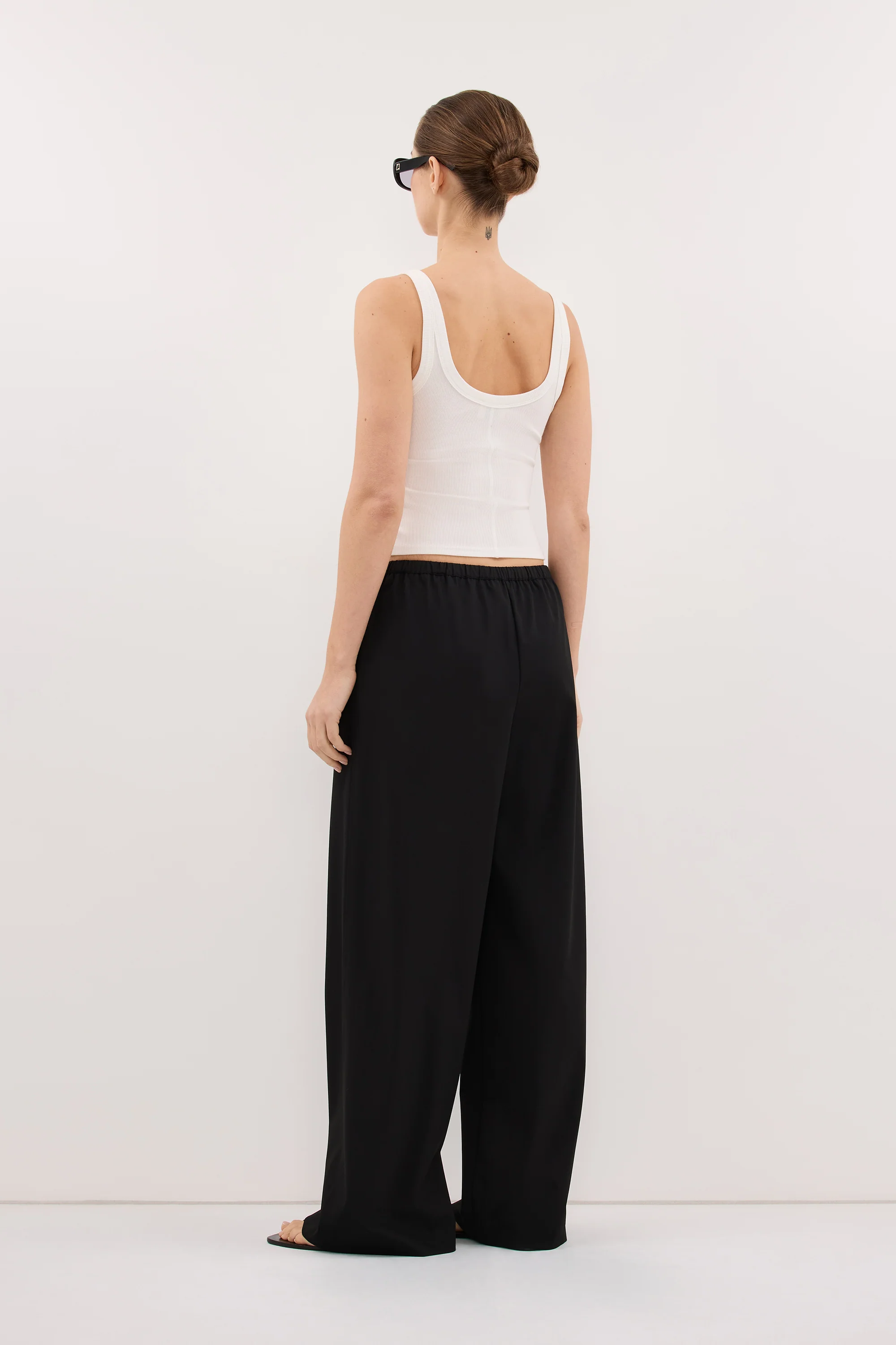 VIANNA BLACK ELASTICATED DRAWSTRING PANT - Image 4