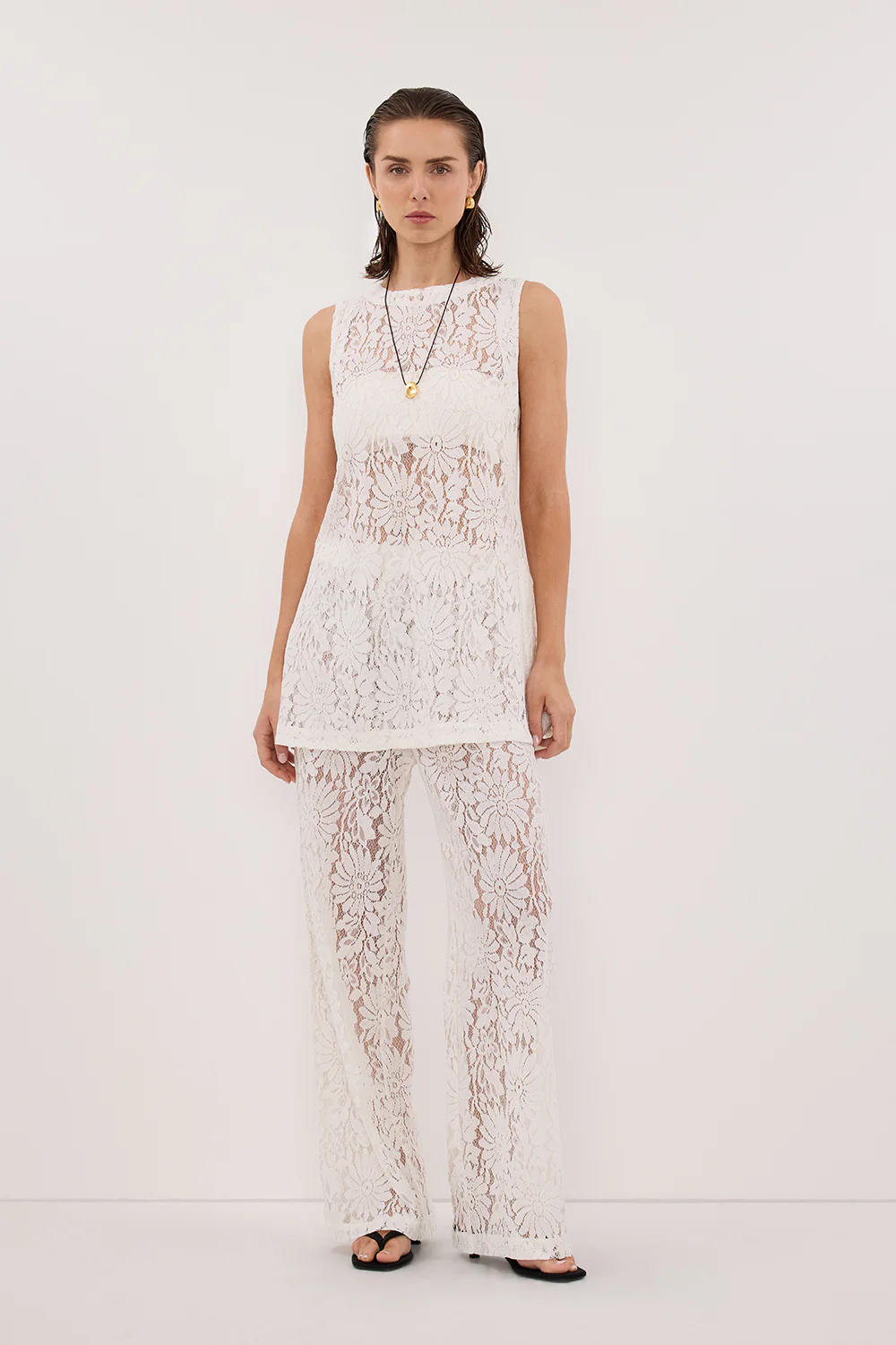 WILMA WHITE SLEEVELESS LACE TUNIC
