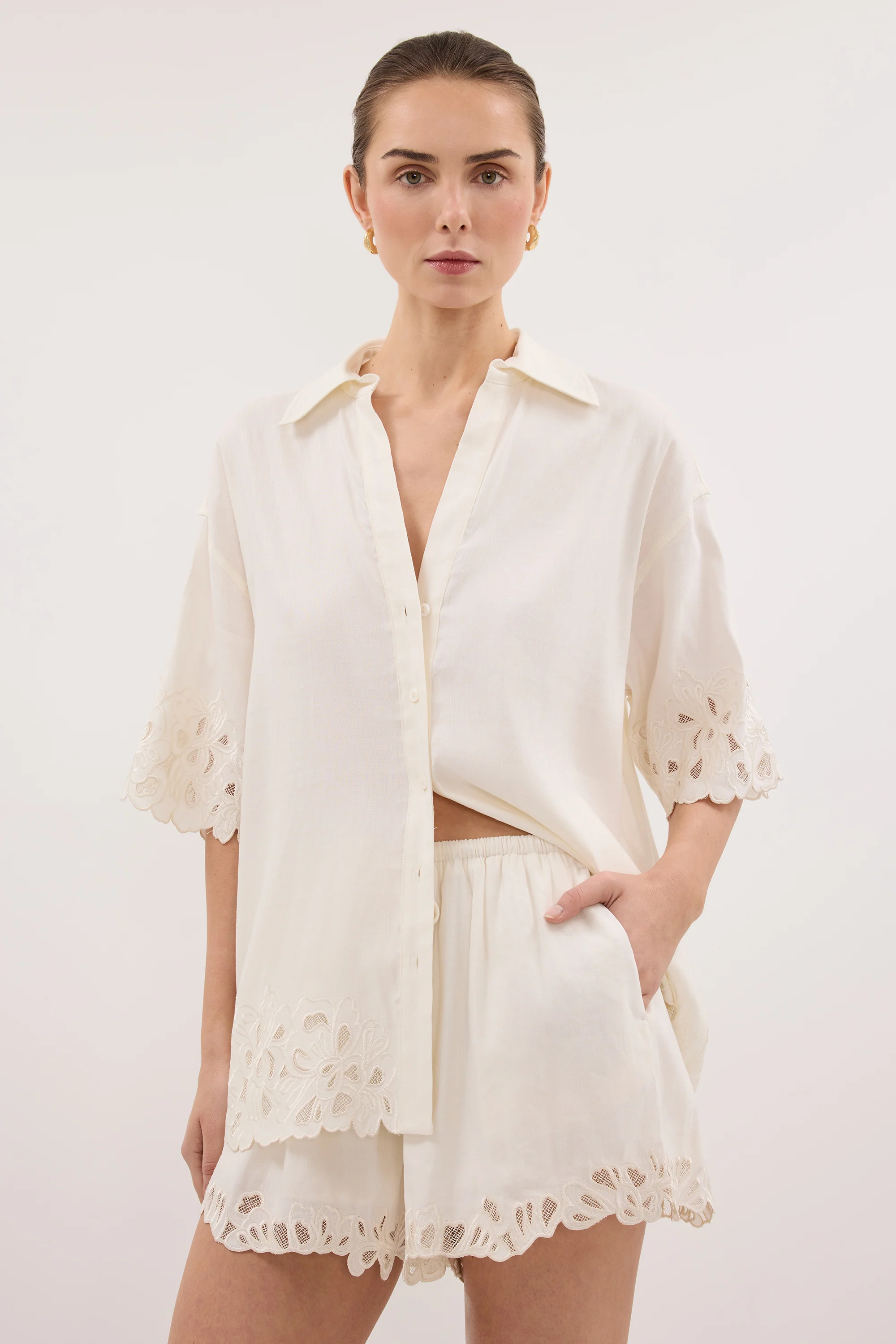 ZARIA OFF WHITE SHORT - Image 5