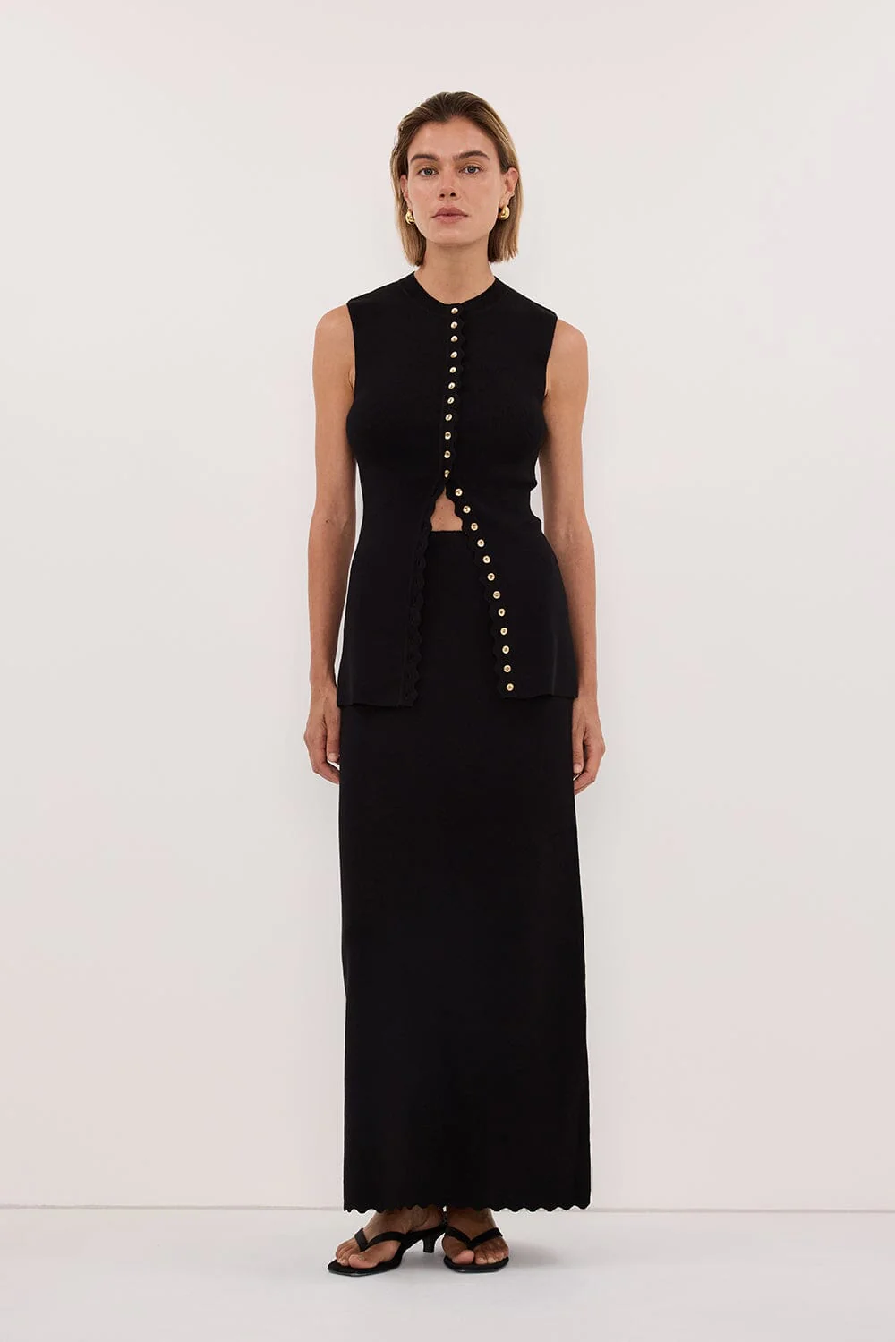 ZOE BLACK SCALLOPED KNIT MIDI SKIRT